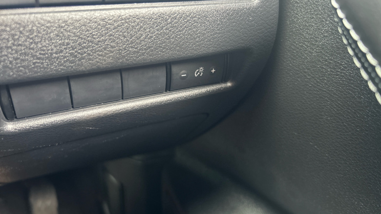 Nissan Qashqai 1.3 DiG-T MH Tekna 5dr Petrol Hatchback